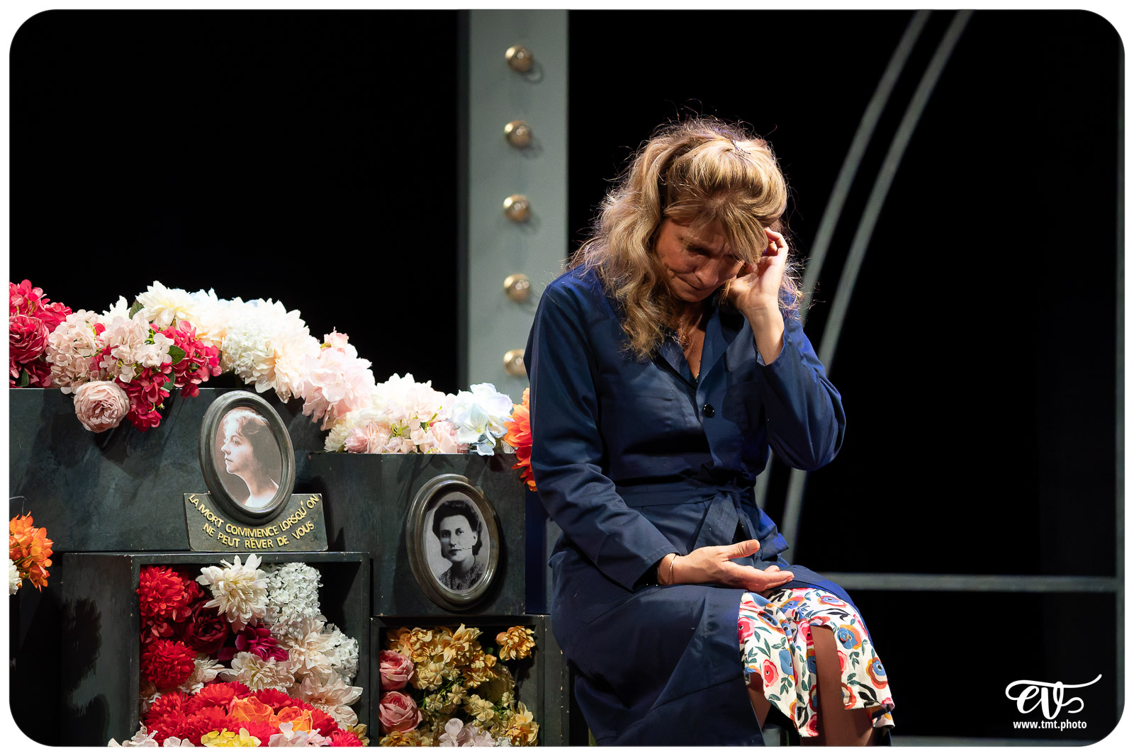 CHANGER L'EAU DES FLEURS (MATRIOSHKA PRODUCTIONS)